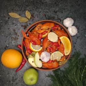 Раки в яблоками